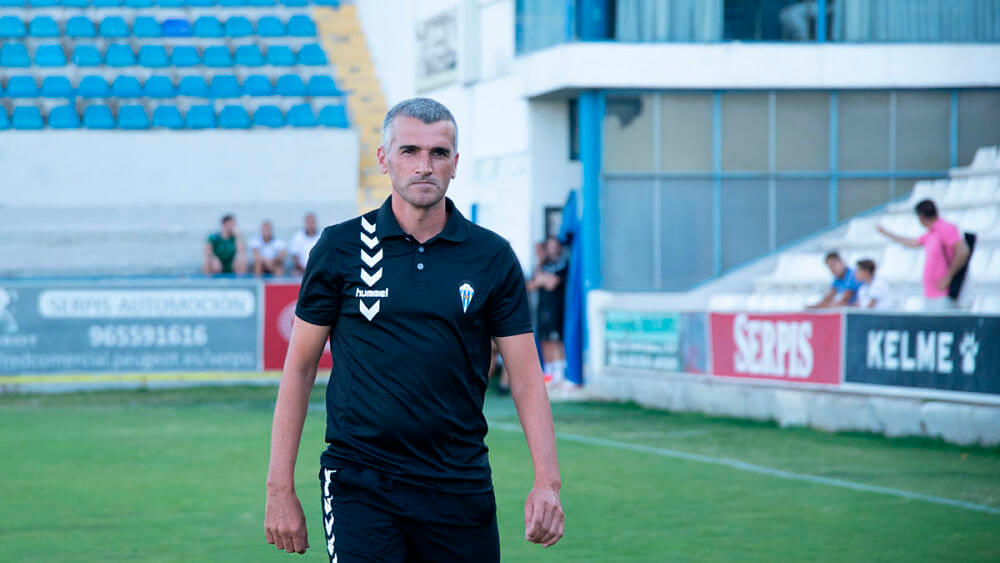 Vicente Parras durante un partido con el CD Alcoyano